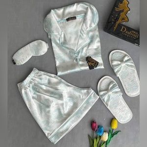 Pajama 4 piece set blouse shorts slippers graphic womens pajama for girls